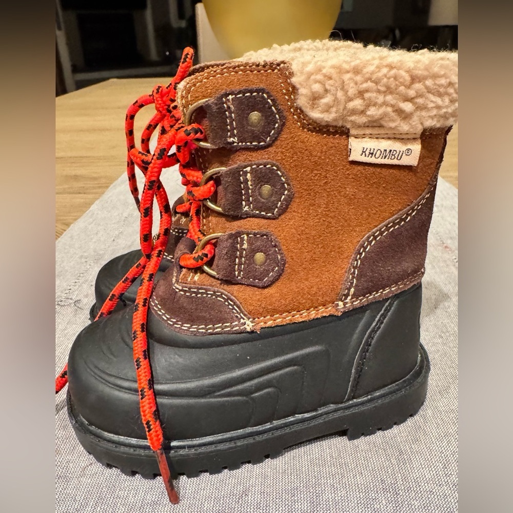 Khombu Snow Boots Boys Size 6 Kids Waterproof Leather Mid Calf Cognac/Brown